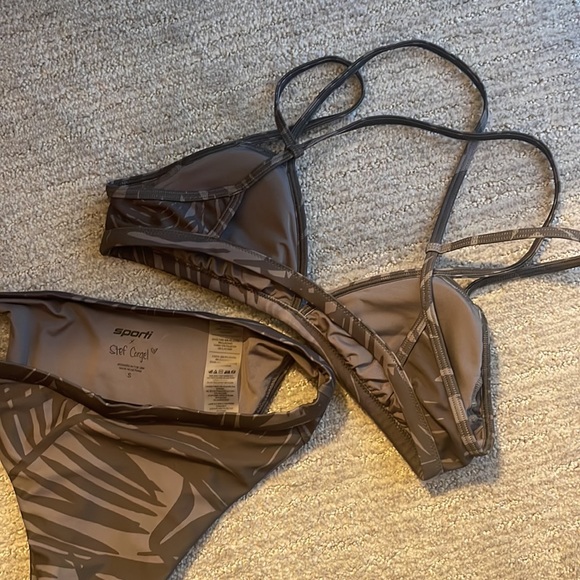 Two piece never worn bikini - Picture 5 of 6